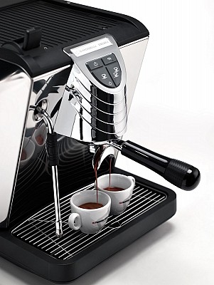 OSCAR 22 BLACK New Version Coffee Machine NUOVA SIMONELLI   Nuova Simonelli
